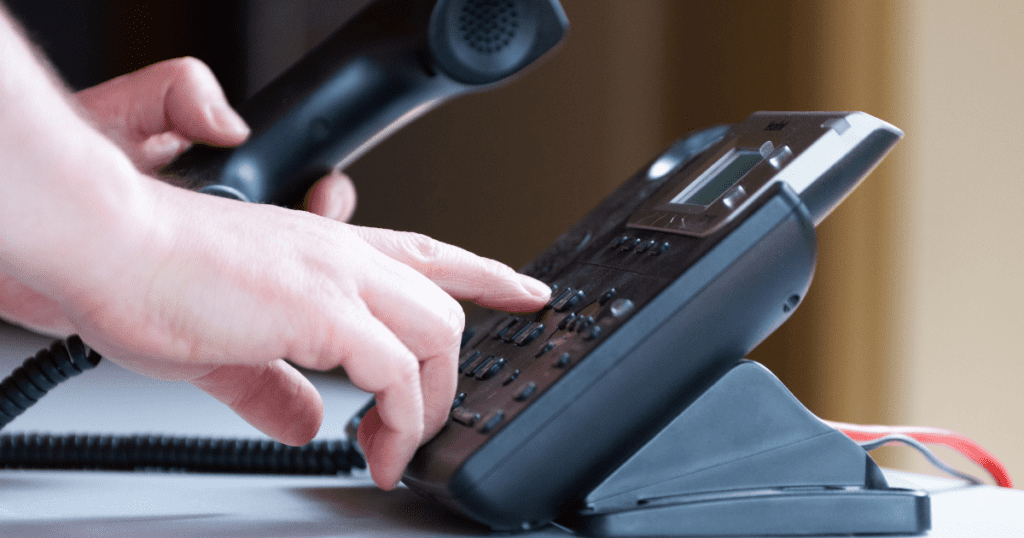 Top 10 VoIP Phone Features for Business call forwarding
